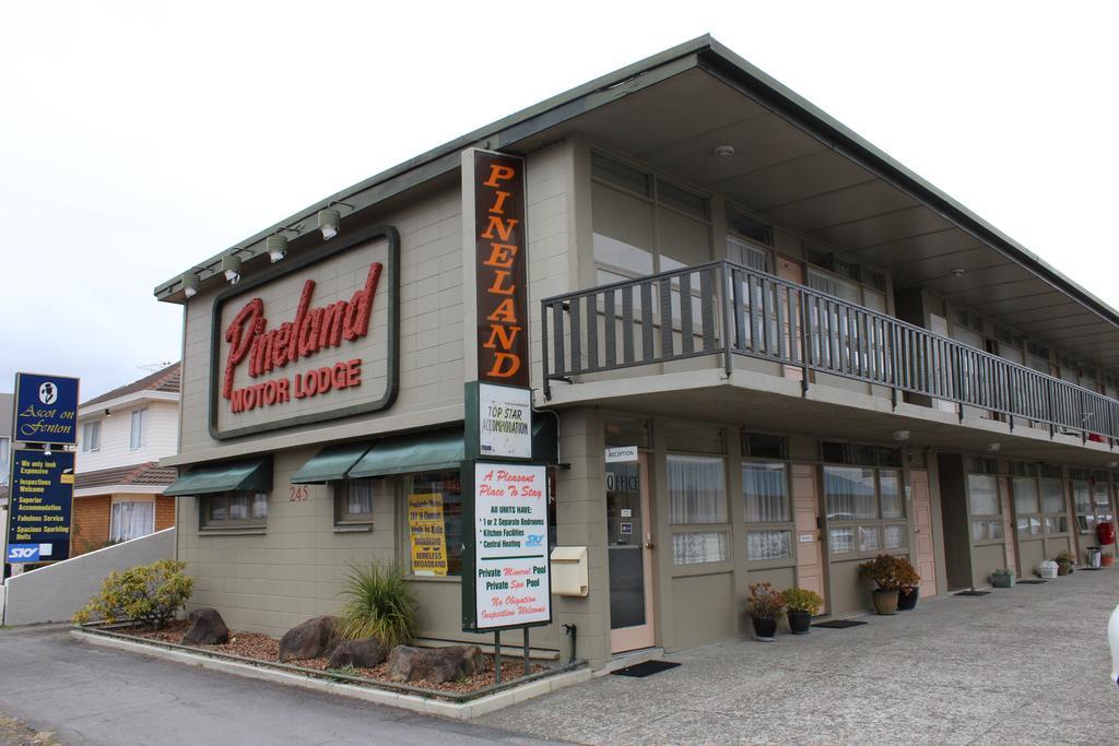 Pineland Motor Lodge Роторуа Екстериор снимка